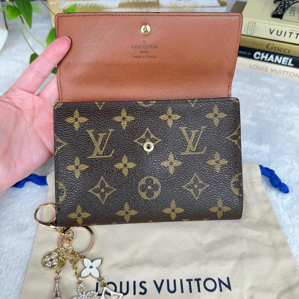 SOLD Louis Vuitton Monogram Porte Tresor Etui Papiers  Crossbody w/ Chain - Picture 6 of 14